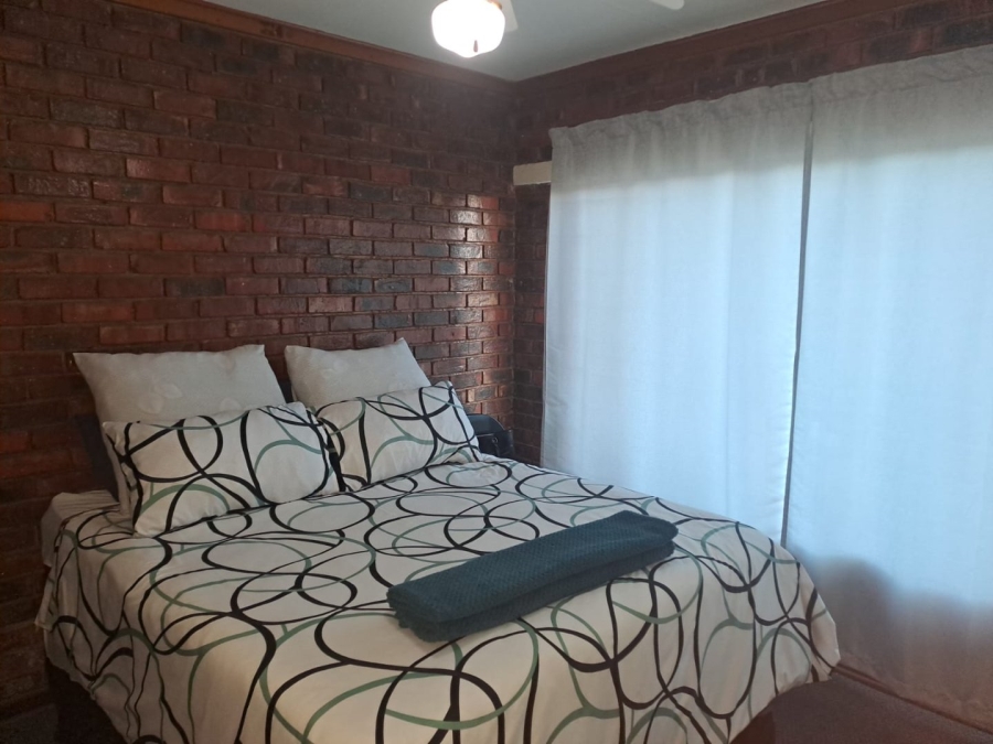 2 Bedroom Property for Sale in Uitsig Free State